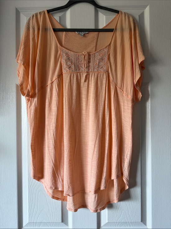 American Eagle Outfitters Tops - American Eagle Outfitters Peach Lace-Yoke Peasant Tunic